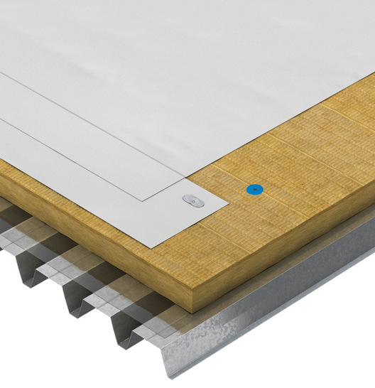 Die K-Roc Flachdachplatte 70/039 ist für die lose Verlegung mit Auflast wie auch für die mechanische Befestigung geeignet. - © Bild: Kingspan
