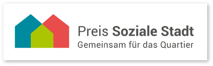 Logo des „Preis Soziale Stadt“ mit drei sich überschneidenden Hausformen und dem Text „Gemeinsam für das Quartier“.