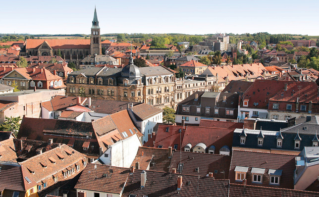© Bild: Norman P. Krauß - stock.adobe.com Um den Modernisierungsstau in unseren Wohnquartieren aufzulösen, muss wir auch diejenigen an den Planungsprozessen beteiligen, die als Allererste von den Maßnahmen betroffen sind: die Mieter:innen.